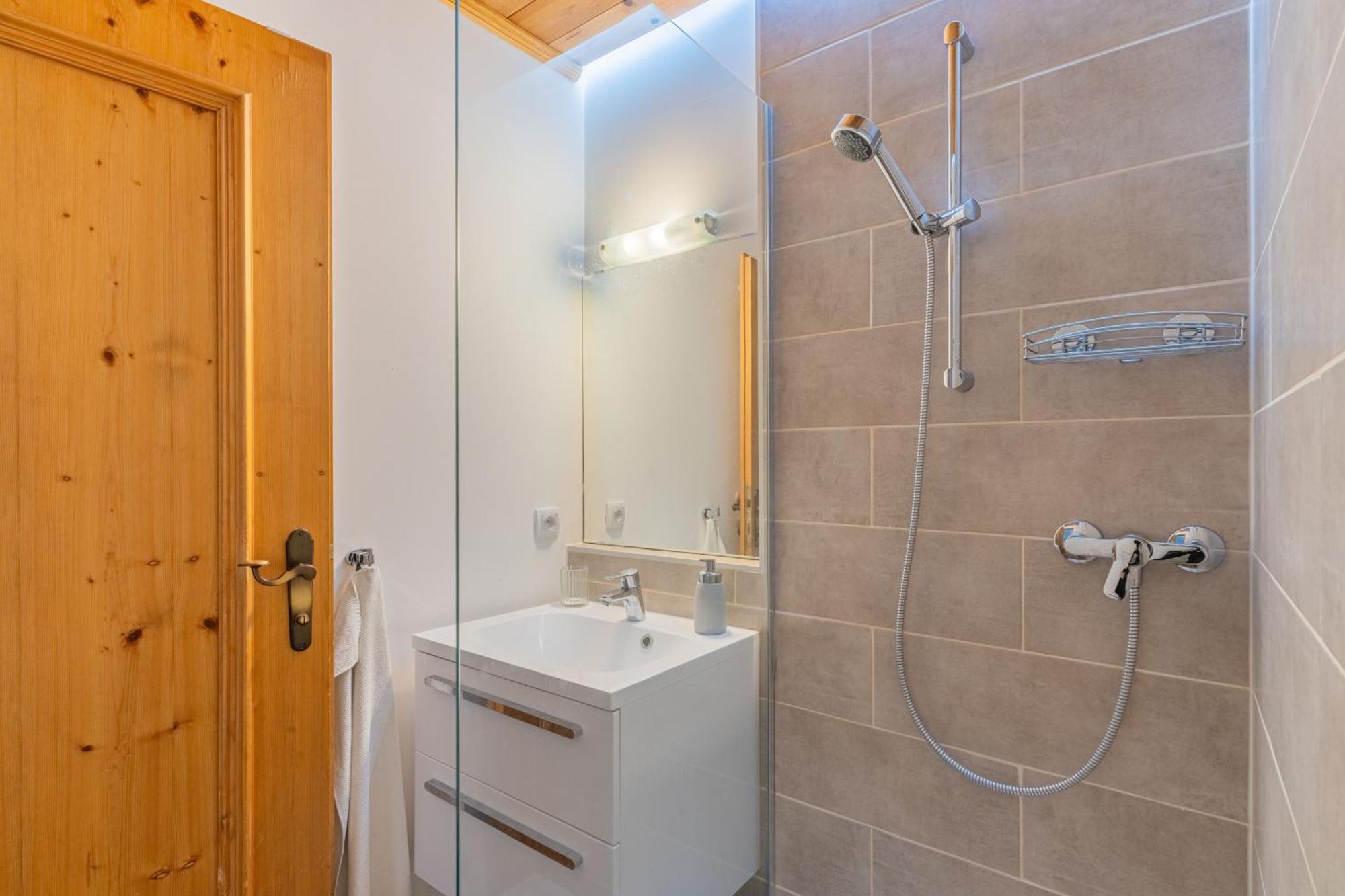 Lobe Apartment Бад Митерндорф Екстериор снимка
